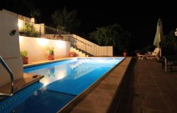 Pool mit EInstieg bei NAcht